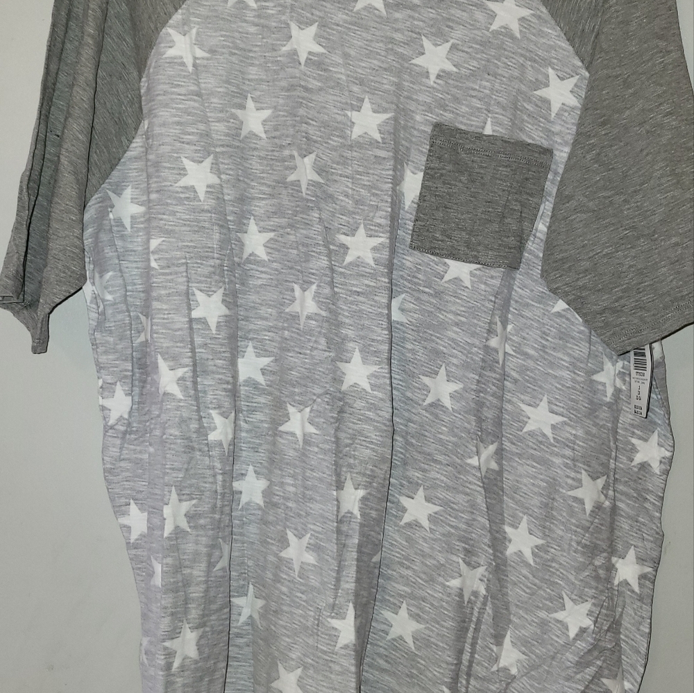 Torrid Gray and White Star Patterned Top